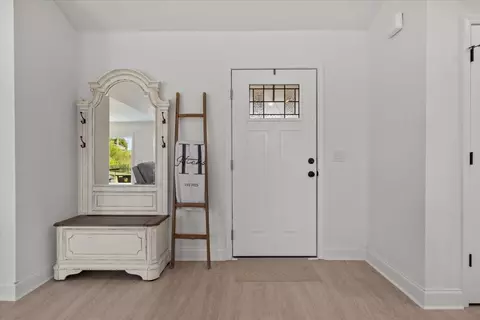 Entry Way - 3008 Longview Ct, Dickson, TN 37055 photo 1 of 1