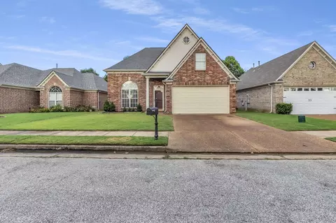 320 Fleets Hill Dr, Cordova, TN 38018