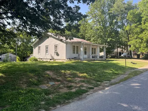 105 Valley View St, Ashland City, TN 37015