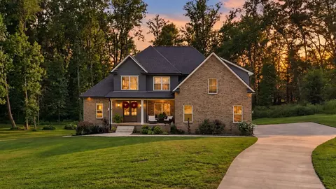 2988 W Mor Dr, Clarksville, TN 37043
