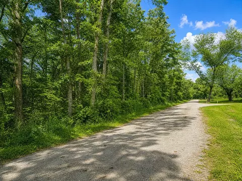 5144 Batchelor St, Clarksville, TN 37043