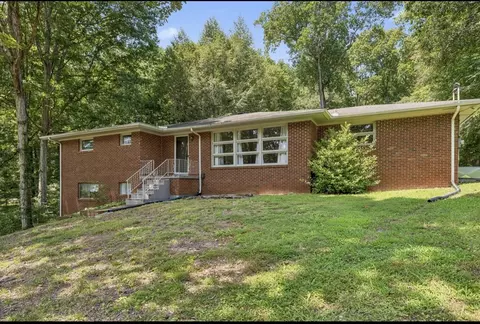 4027 Beverly Hills Dr, Pegram, TN 37143