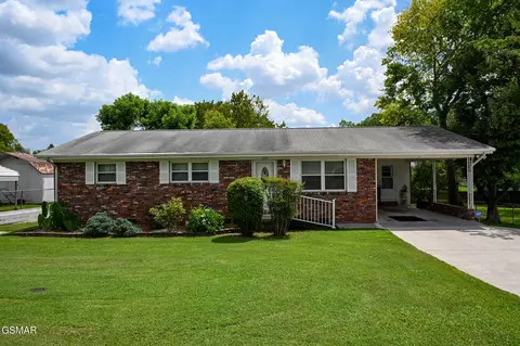 220 Pinedale St, Maryville, TN 37801