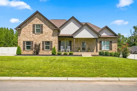 6023 W Mayflower Ct, Greenbrier, TN 37073