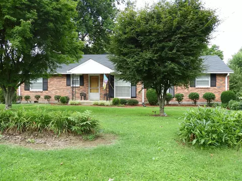 5005 Whispering Hills Ct, Nashville, TN 37211