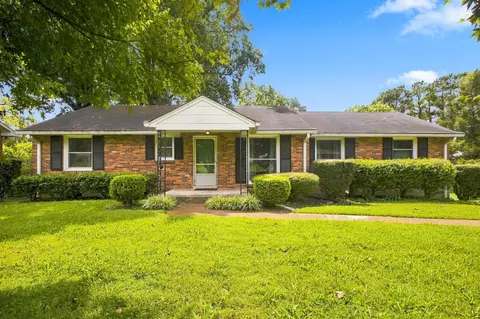 5005 Whispering Hills Ct, Nashville, TN 37211