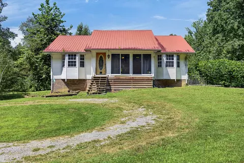 Exterior - 7220 Friendly Rd, Baxter, TN 38544 photo 6 of 7