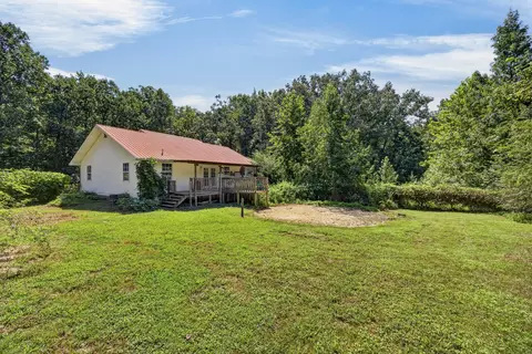 Exterior - 7220 Friendly Rd, Baxter, TN 38544 photo 2 of 7