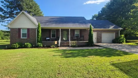 4023 Belle Orchard Dr, Fayetteville, TN 37334