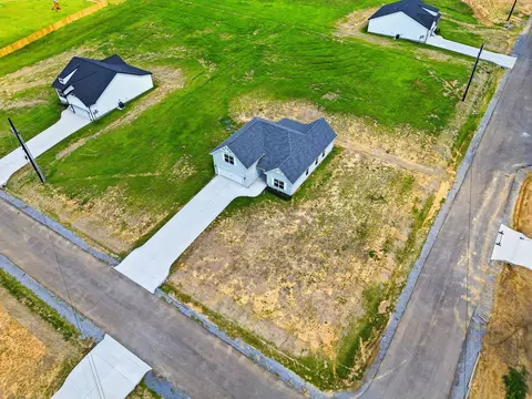 View/Area - 400 Marcella Ct, Dickson, TN 37055 photo 5 of 11