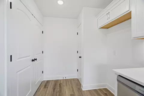 Entry Way - 400 Marcella Ct, Dickson, TN 37055 photo 6 of 7