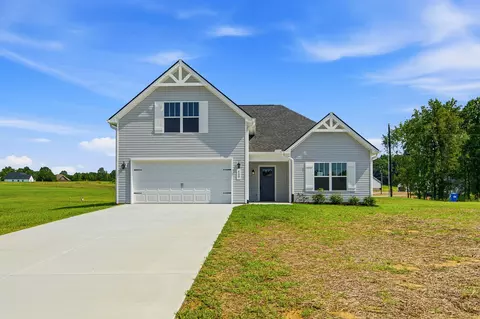Exterior - 400 Marcella Ct, Dickson, TN 37055 photo 8 of 17