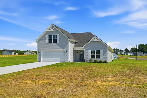Exterior - 400 Marcella Ct, Dickson, TN 37055 photo 7 of 17