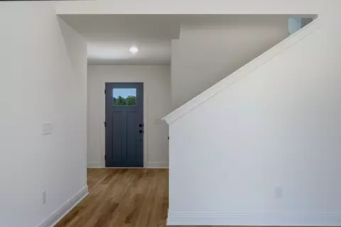 Entry Way - 400 Marcella Ct, Dickson, TN 37055 photo 4 of 7