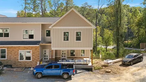 812 Powdermill Rd #1, Gatlinburg, TN 37738