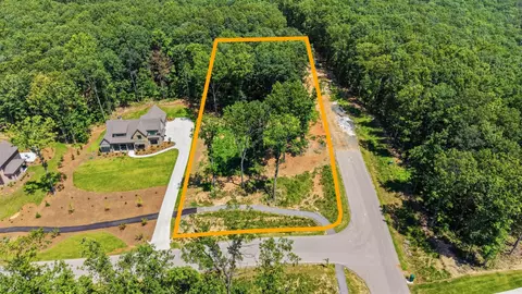 8581 Bear Paw Trl, Signal Mountain, TN 37377