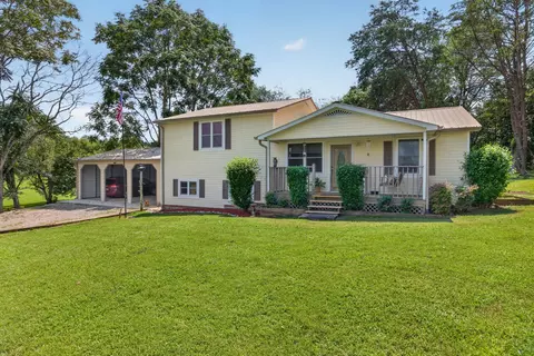 165 E Whitehall Rd, Cookeville, TN 38501