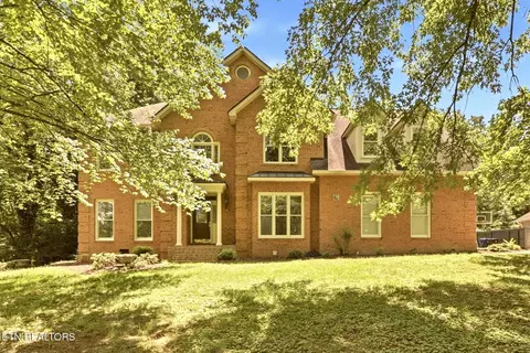 102 Cornell Ln, Oak Ridge, TN 37830