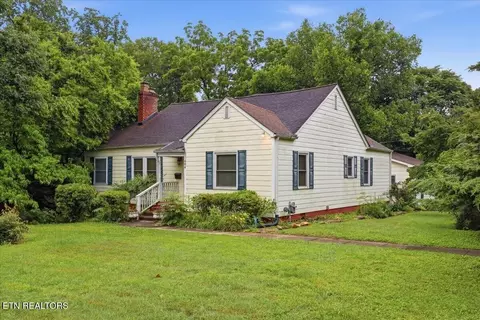 604 Woodlawn Pike, Knoxville, TN 37920