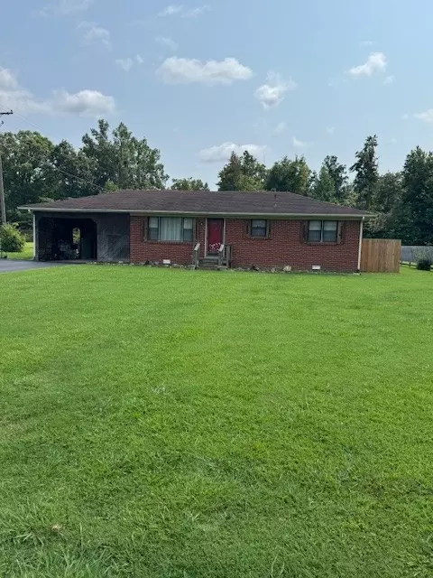 703 Due West Cir, Lafayette, TN 37083