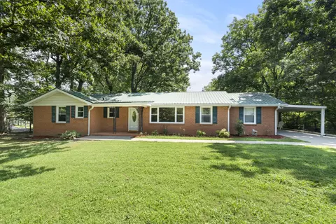 Exterior - 306 Cedarview Dr, Dickson, TN 37055 photo 2 of 13