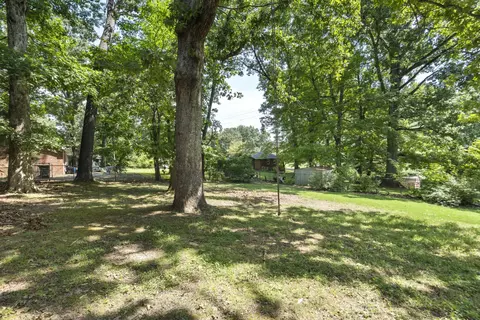 Exterior - 306 Cedarview Dr, Dickson, TN 37055 photo 9 of 13