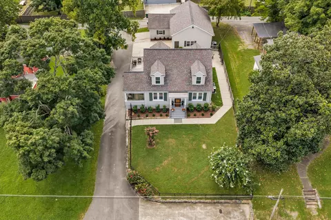 Other - 404 Murrell St, Dickson, TN 37055 photo 1 of 13