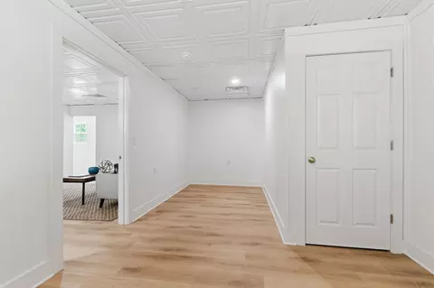 Entry Way - 404 Murrell St, Dickson, TN 37055 photo 7 of 7