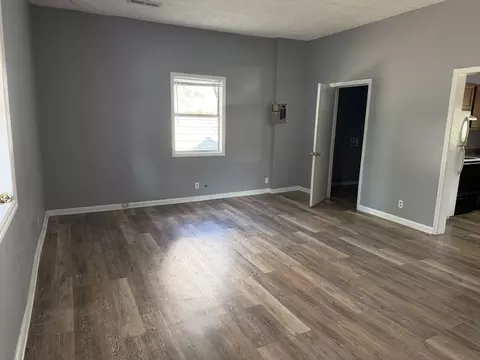 Living - 429 Forrest St, Murfreesboro, TN 37130 photo 1 of 1