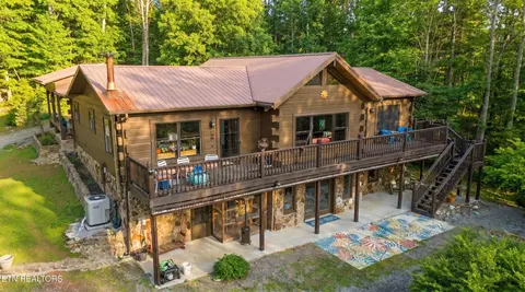 575 Ironsburg Rd, Tellico Plains, TN 37385