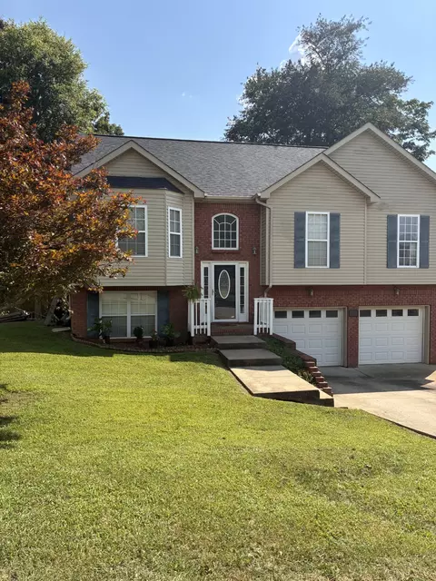 3488 Clover Hill Dr, Clarksville, TN 37043