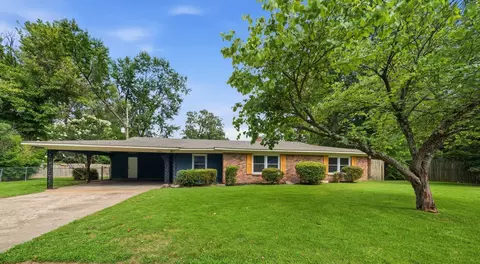 830 Martha Cv, Memphis, TN 38122