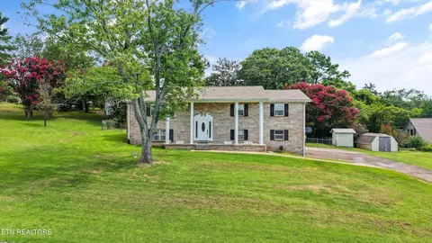 9229 Slade Dr, Knoxville, TN 37931