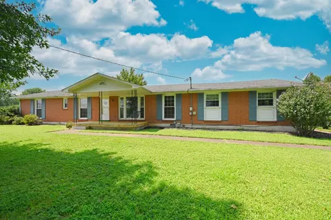 101 La Sabre Dr, Hendersonville, TN 37075