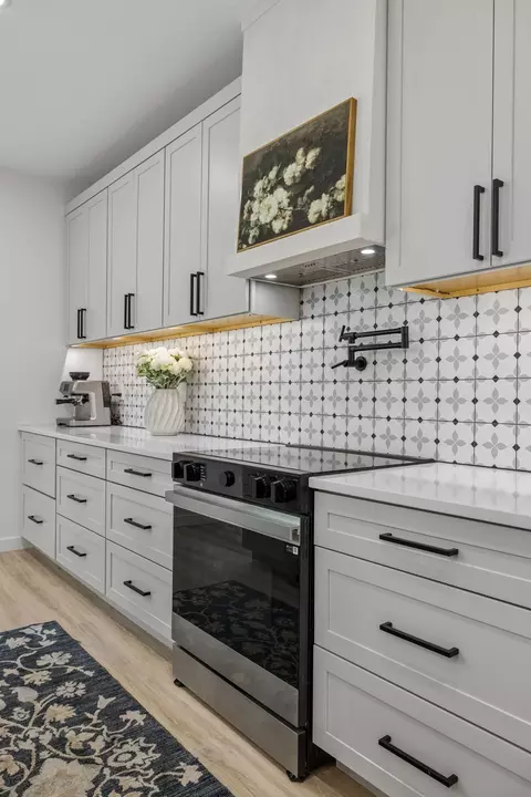 Kitchen - 2300 Lee Rd, Spring Hill, TN 37174 photo 14 of 16