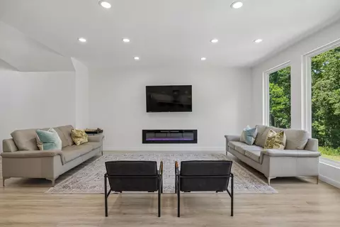 Living - 2300 Lee Rd, Spring Hill, TN 37174 photo 5 of 7
