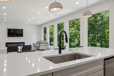 Kitchen - 2300 Lee Rd, Spring Hill, TN 37174 photo 13 of 16
