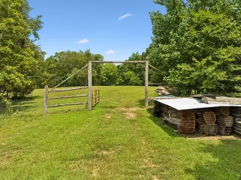 Exterior - 2300 Lee Rd, Spring Hill, TN 37174 photo 19 of 20