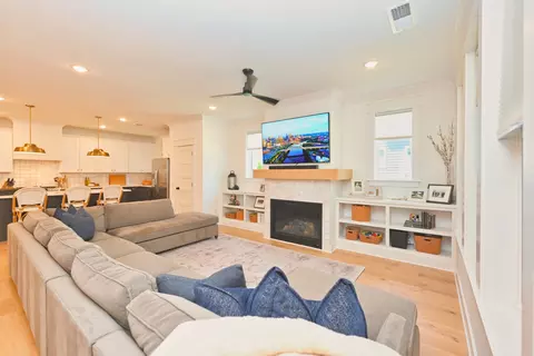 809 Gwynn Dr, Nashville, TN 37216