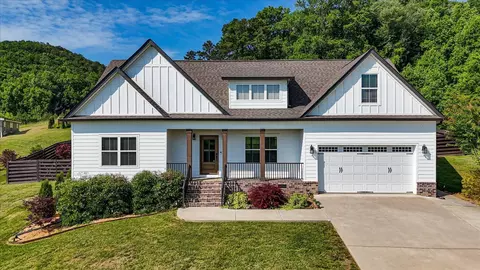 315 Windy Hill Dr, Rocky Face, GA 30740
