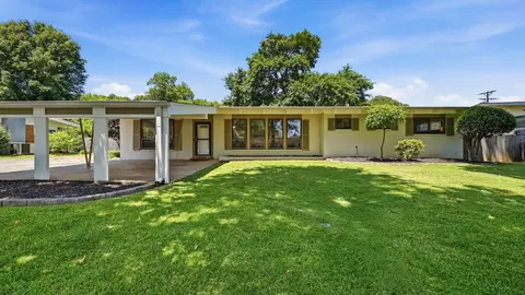 1413 Awhila Dr, Chattanooga, TN 37421