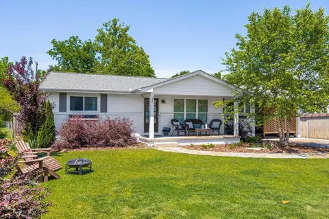 203 Greenfield Dr, Rossville, GA 30741