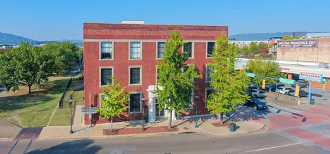 1301 Market St #210, Chattanooga, TN 37402