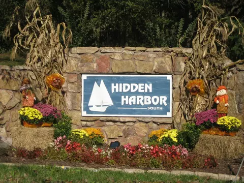 1828 Mountain Bay Dr, Hixson, TN 37343