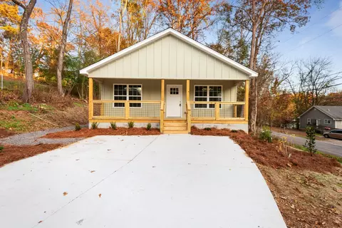 6600 Hillbrook Ln, Hixson, TN 37343