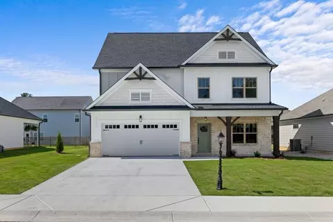 435 Winchester Dr, Rossville, GA 30741
