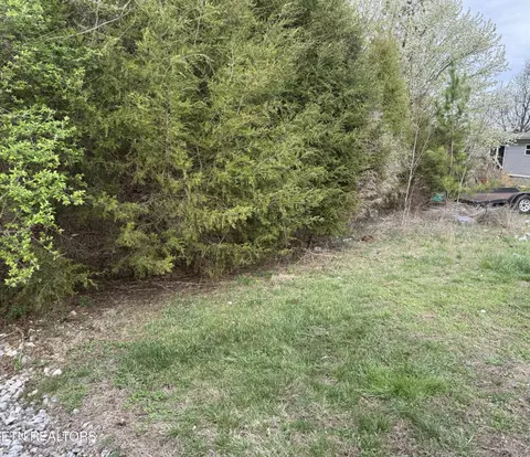 104 Raintree Ln, Kingston, TN 37763