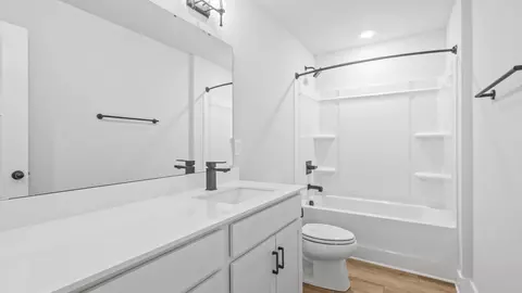 Bath - 4013 Gaskill Dr, Smyrna, TN 37167 photo 2 of 2