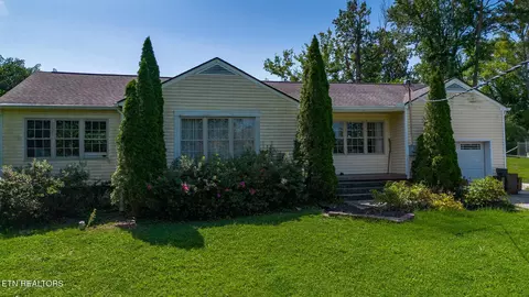 1120 Old N Kentucky St, Kingston, TN 37763