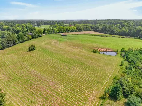635 Houston Fielder Rd, Clarksville, TN 37043